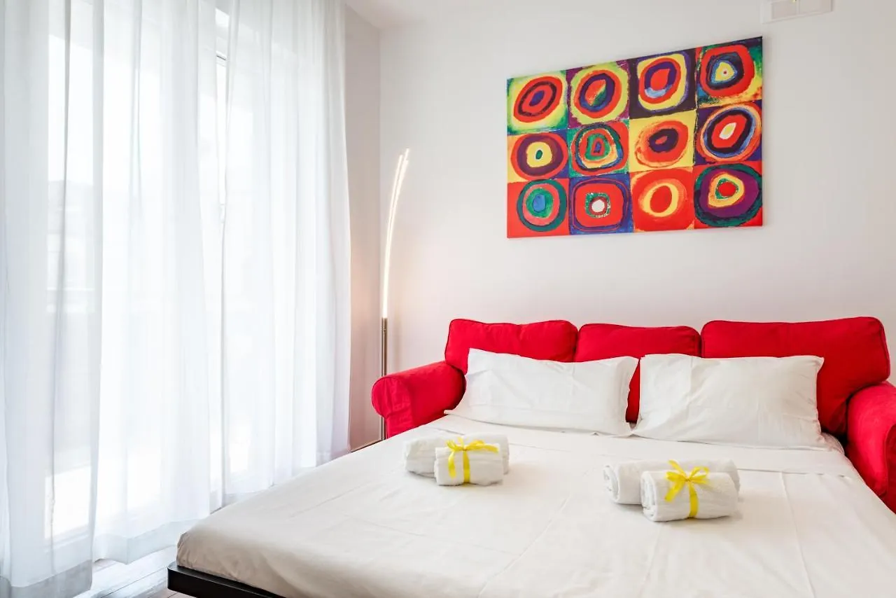 Central Station Apt With Parking Bari Italy