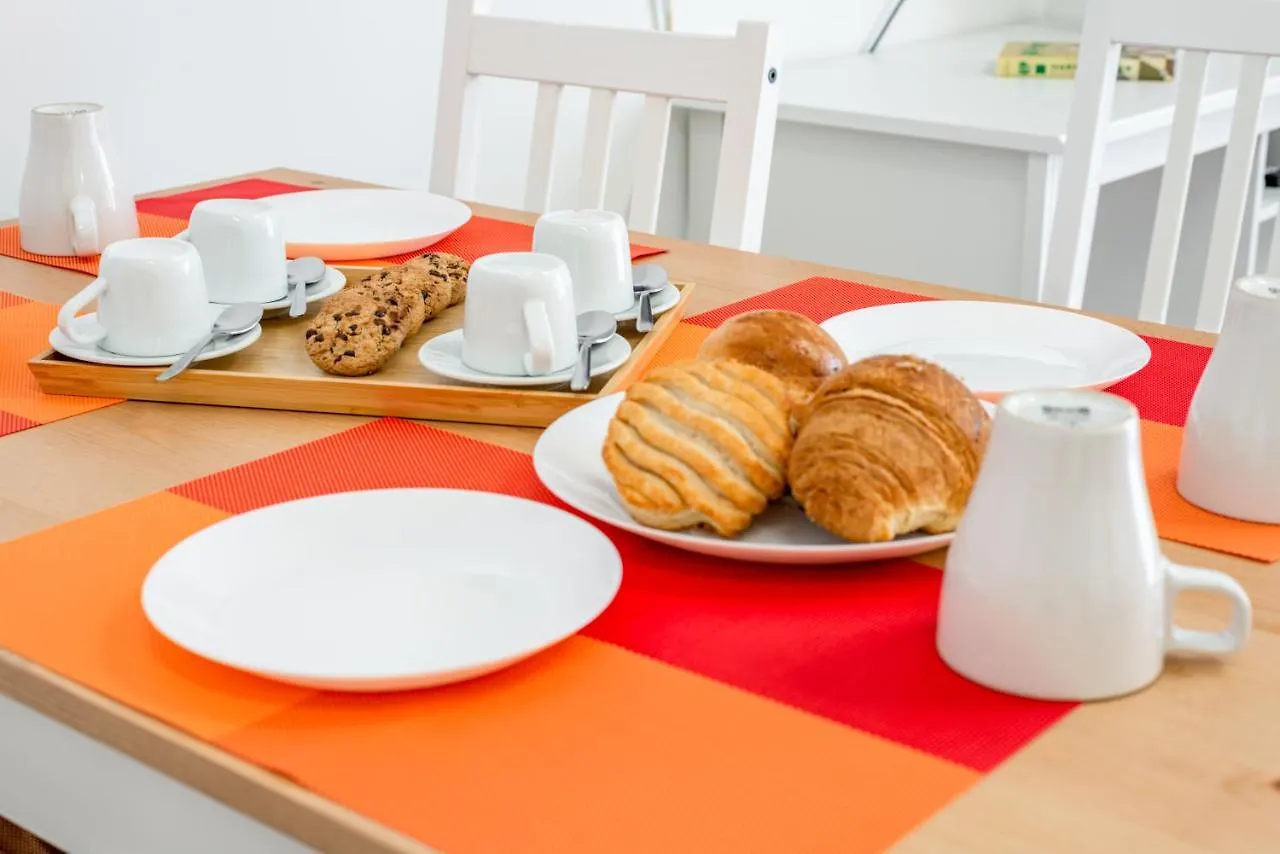 Appartamento Central Station Apt With Parking Bari